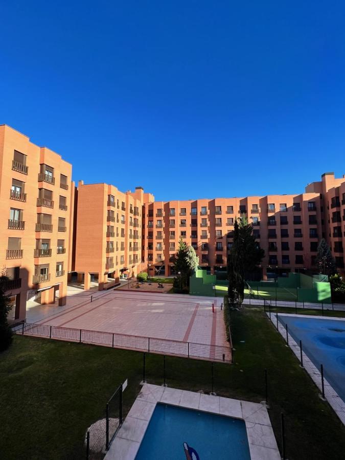 Samaniego Suite, Airport, Ifema Turistico Madrid Exterior foto