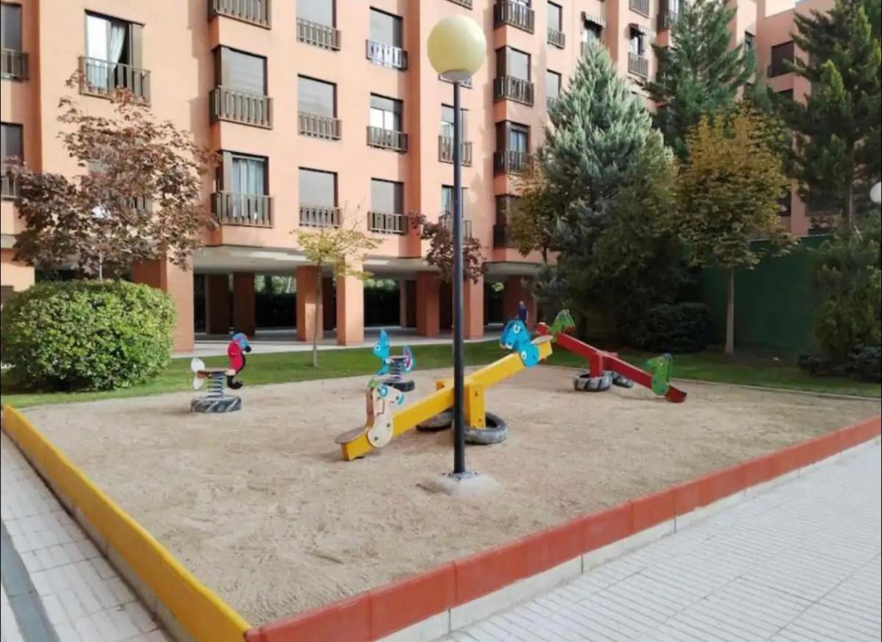 Samaniego Suite, Airport, Ifema Turistico Madrid Exterior foto